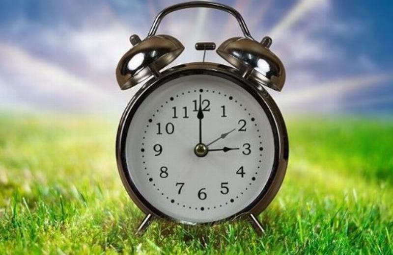 ¡Aviso! Ya viene el horario de Verano ¿Se atrasa o adelanta el reloj