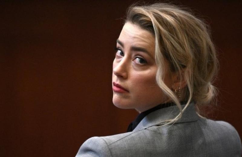 ¡Atrapada! Marca de maquillaje expone mentiras de Amber Heard en pleno juicio con Johnny Depp