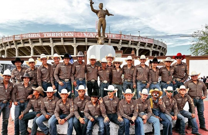 Anuncian a Cuernos Chuecos en Villahermosa (+Fotos)