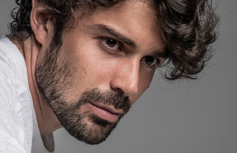 Héctor Pérez estrena 'Lo quiero todo, todo' (+video) Ya! FM