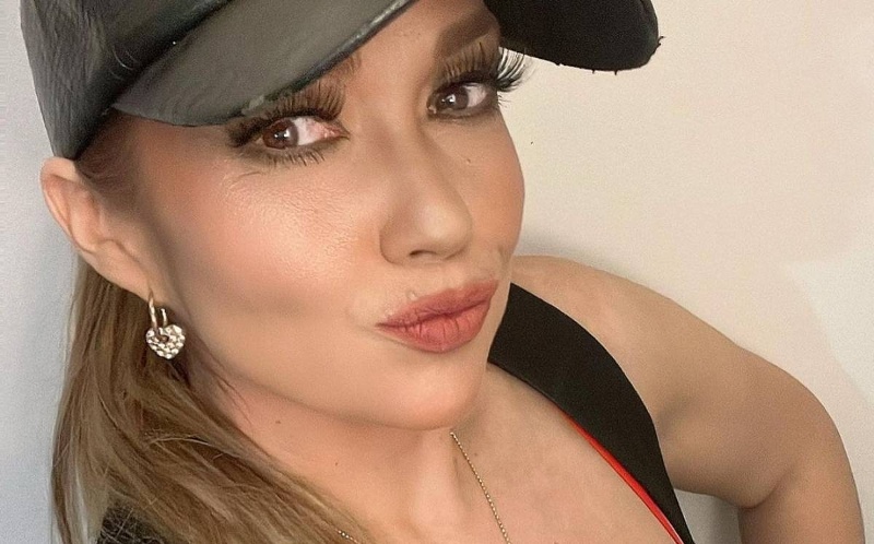 ¡Se pasan de verdura!, agreden a la cantante Heydi Infante en pleno Show 