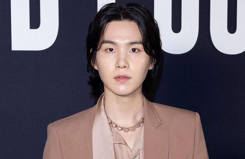 Suga, integrante de BTS, inicia su servicio militar obligatorio