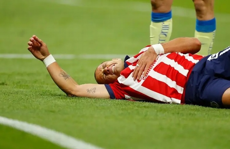 'Chicharito' lanza amargo mensaje; checa por qué 
