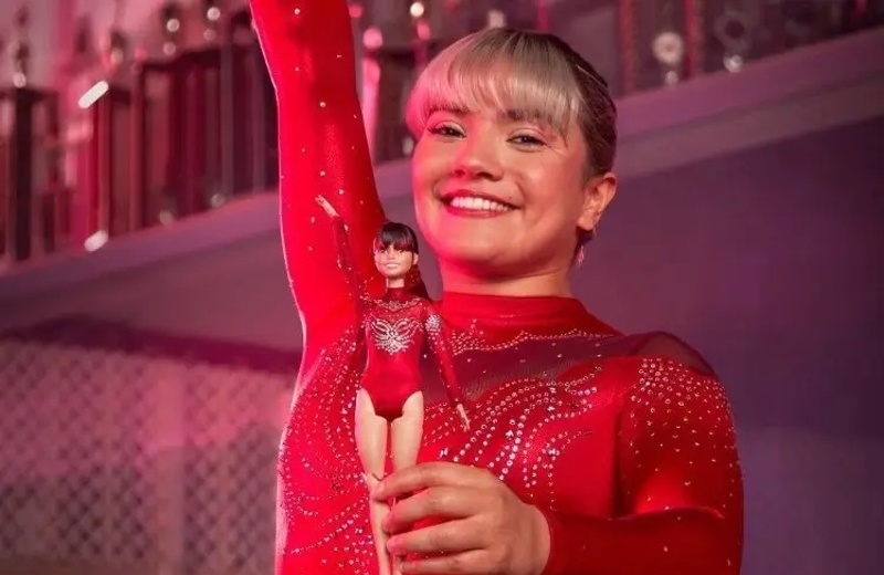 Barbie rinde homenaje a Alexa Moreno (+foto)