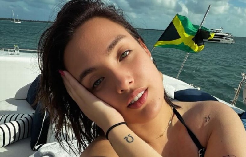 Dicen que es la hija no reconocida de 'El Sol'