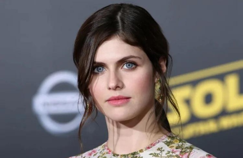 ¡Qué ternura! Alexandra Daddario anuncia su embarazo (+foto)