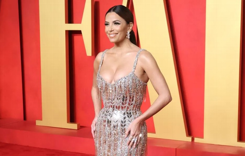 Actores y deportistas acuden a torneo de pádel benéfico con Eva Longoria como anfitriona