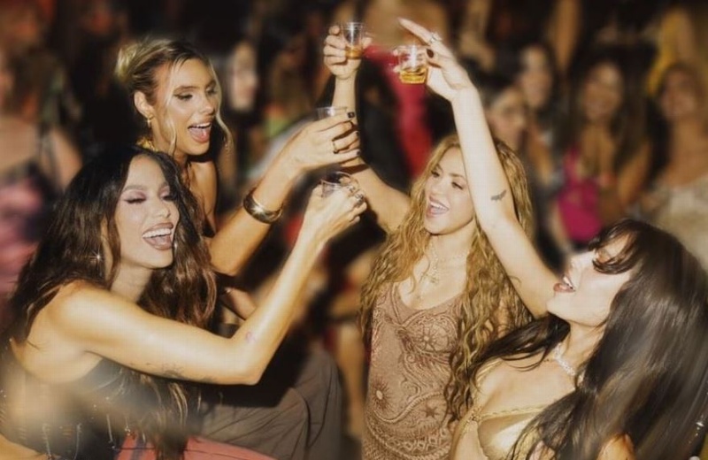 Shakira festeja la soltería junto a Lele Pons, Anitta y Danna (+video)