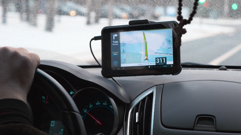 5 ventajas claves de instalar un dispositivo de rastreo GPS en tu carro