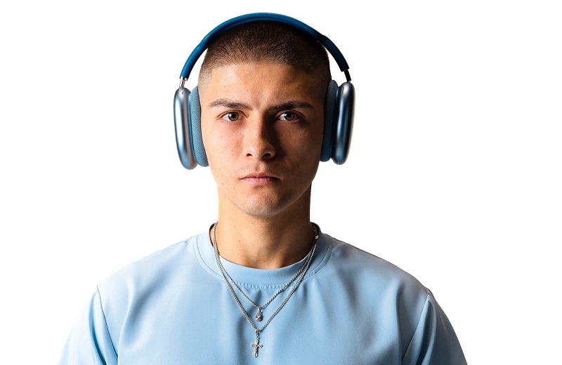 Alex Ponce estrena el álbum 'Ruido, El Silencio y Yo' (+video)
