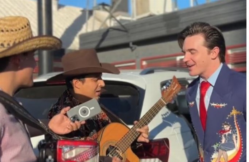  Drake Bell se tira palomazo