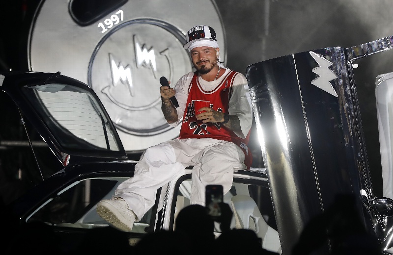 ¡Agarrate chama! ¡J Balvin está de regreso! (+VIDEO)