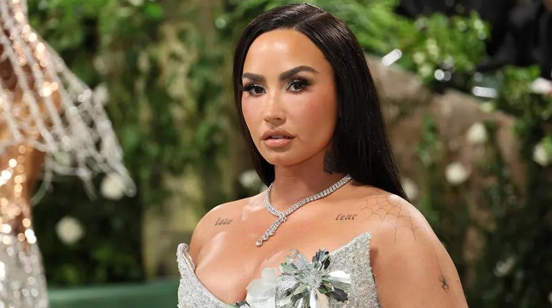 Demi Lovato empatiza con comunidad LGBT+ tras declaratoria de Trump (+FOTO)