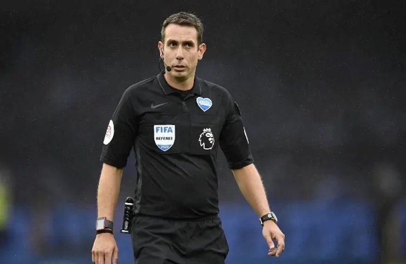 ¡Oóora! Árbitro se droga por miedo a revelar que es gay ¡Lo corrieron!