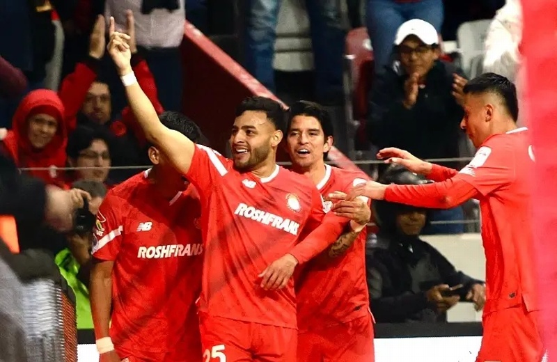 Filtran video de Alexis Vega peleando con aficionado: '%&$#
