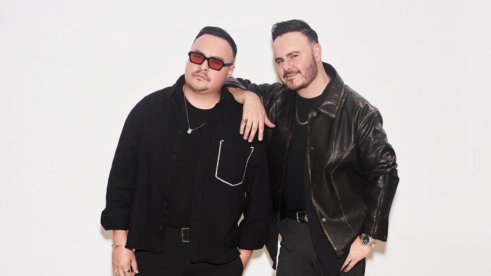 Río Roma lanza nuevas canciones de romance, rupturas y nostalgia