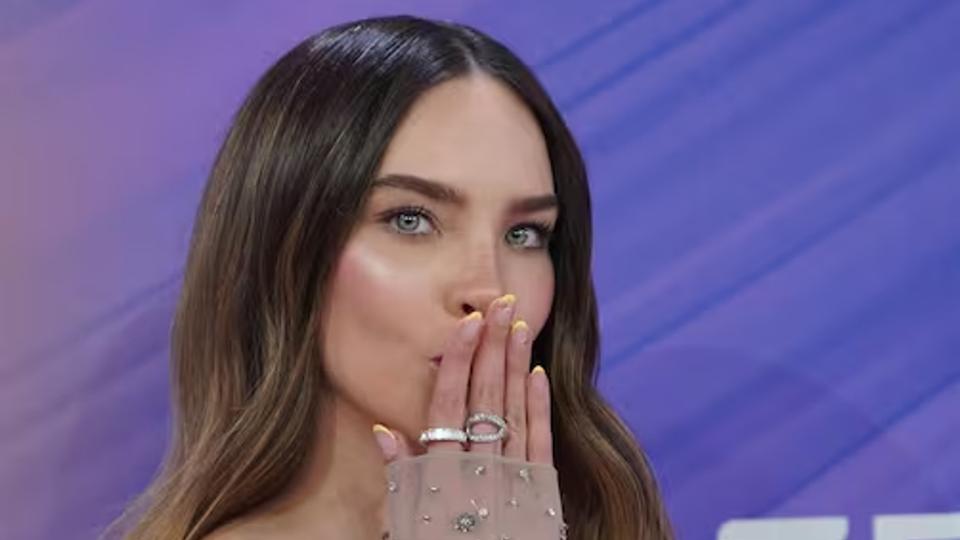 Triunfando como siempre! Así sorprende Belinda en premiación Billboard (+VIDEO) | Ya! FM