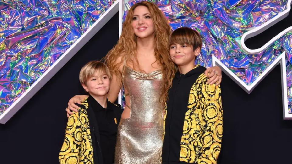 Hijos de Shakira y Piqué debutan en la música con ‘The One’ (+Video)