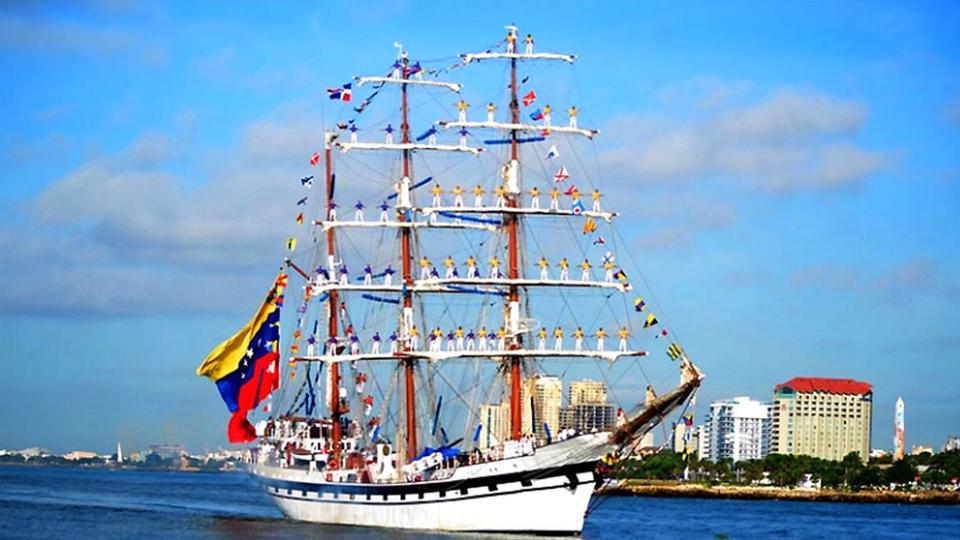 Llega a Veracruz el buque Simón Bolívar de Venezuela; estos son los horarios de visita