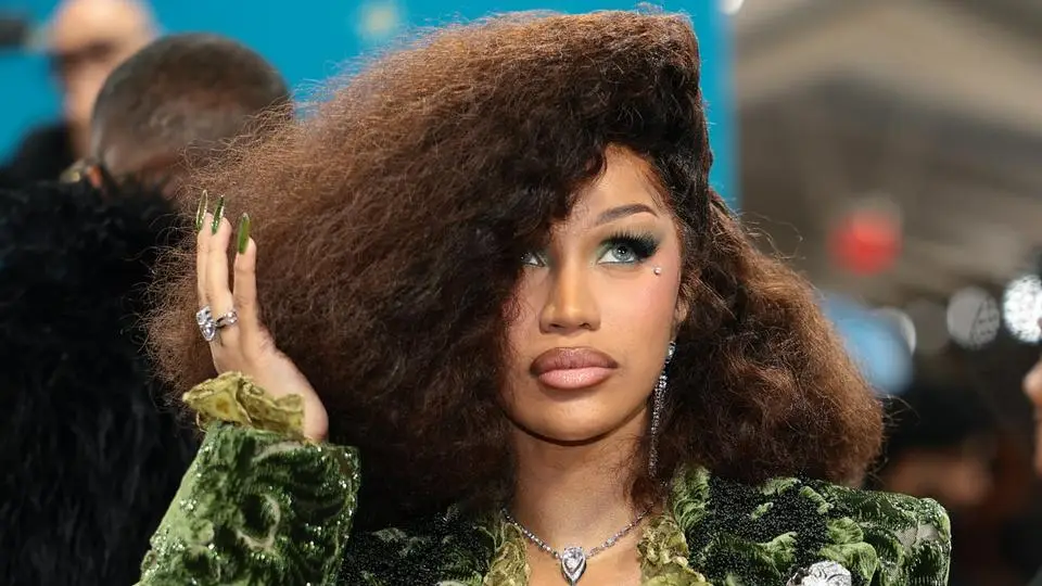 Cardi B anuncia su esperado álbum ‘Am I the Drama?’ (+FOTO)