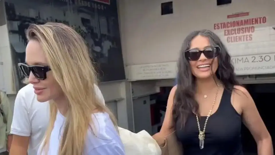 Captan a Salma Hayek y Angelina Jolie desayunando en Boca del Río (+VIDEO)