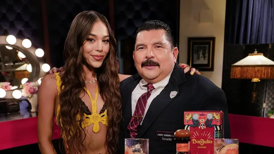 Danna, primera popstar mexicana en presentarse en Jimmy Kimmel Live!  