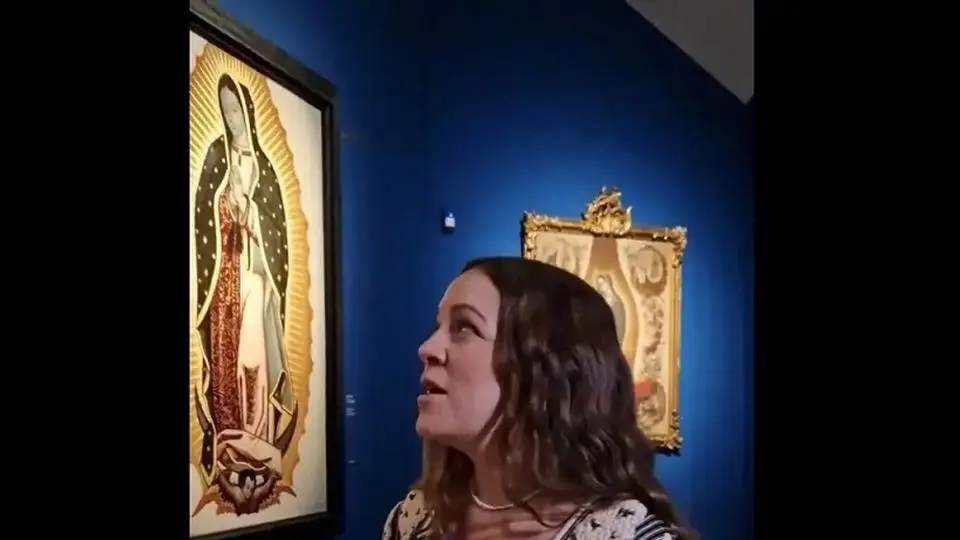 Natalia Lafourcade canta ante la Virgen de Guadalupe en el Museo del Prado (+video)