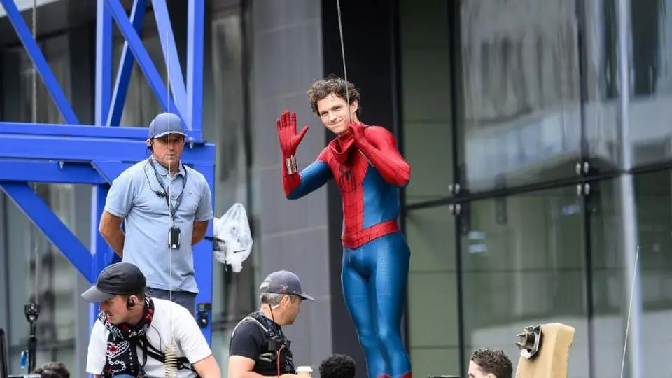 Tom Holland sufre conmoción cerebral en rodaje de 'Spider-Man'