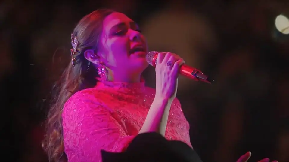 Yuridia estrena "Qué Agonía" sin Ángela Aguilar y suena ¡Espectacular! (+VIDEO)