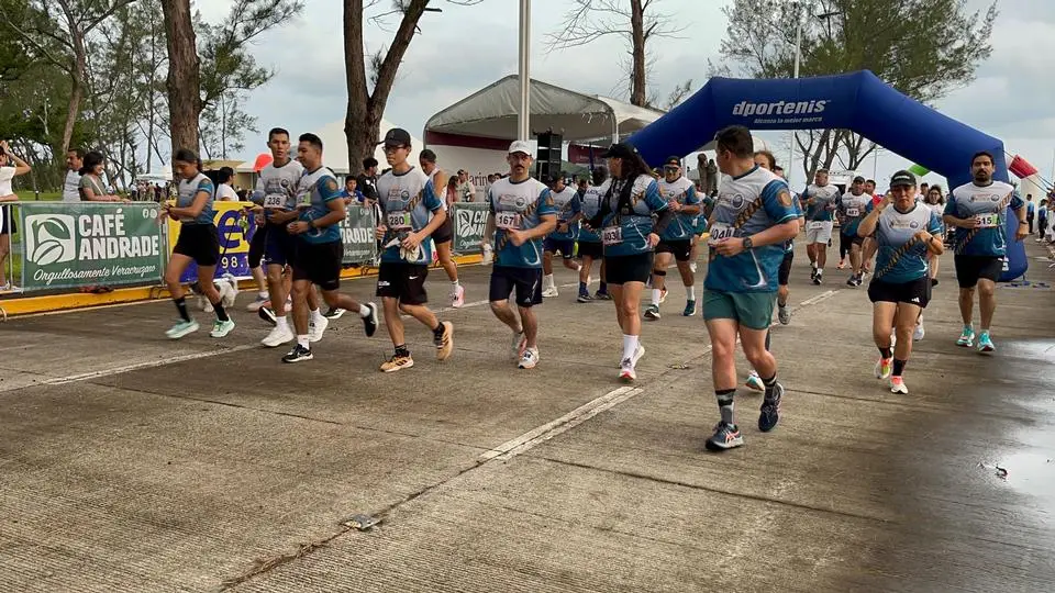 Mucho ambiente y diversión en el Medio Maratón de la Heroica Escuela Naval Militar (+fotos) 