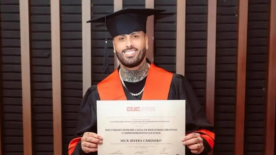 Nicky Jam recibe doctorado Honoris Causa