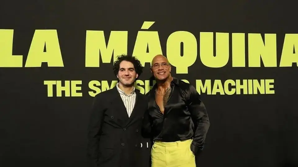 Dwyane Johnson entra al ring mexicano para presentar su película 'The Smashing Machine'