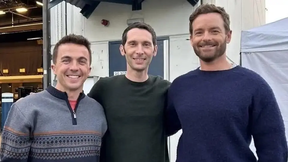 Malcom se reencuentra con sus hermanos para el regreso de la serie Malcom se reencuentra con sus hermanos para el regreso de la serie