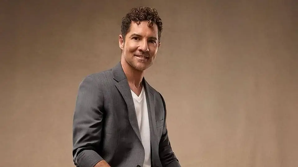 Ya! se supo: David Bisbal se pone navideño (+video)