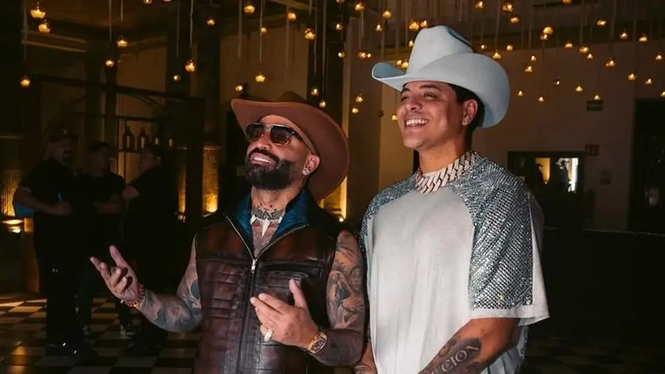 Arcángel y Grupo Firme unen fuerzas en 'Cuánto Cuesta' (+video)