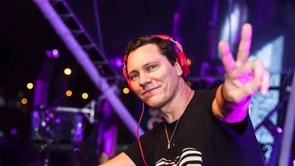 Tiësto regresa con eufórico himno dance 'Bring Me To Life' (+video)