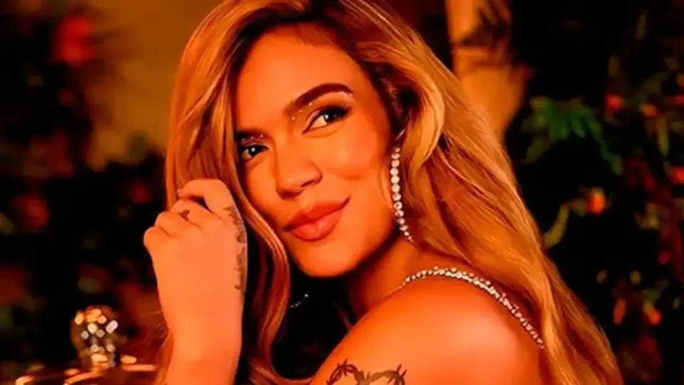 Karol G lanza el especial 'La PremiEre' en su canal de YouTube