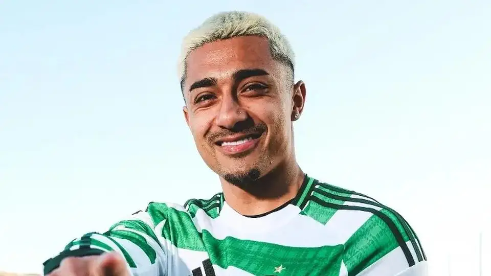¡Nuevo año, nueva vida! Julián Araujo debuta con Celtic