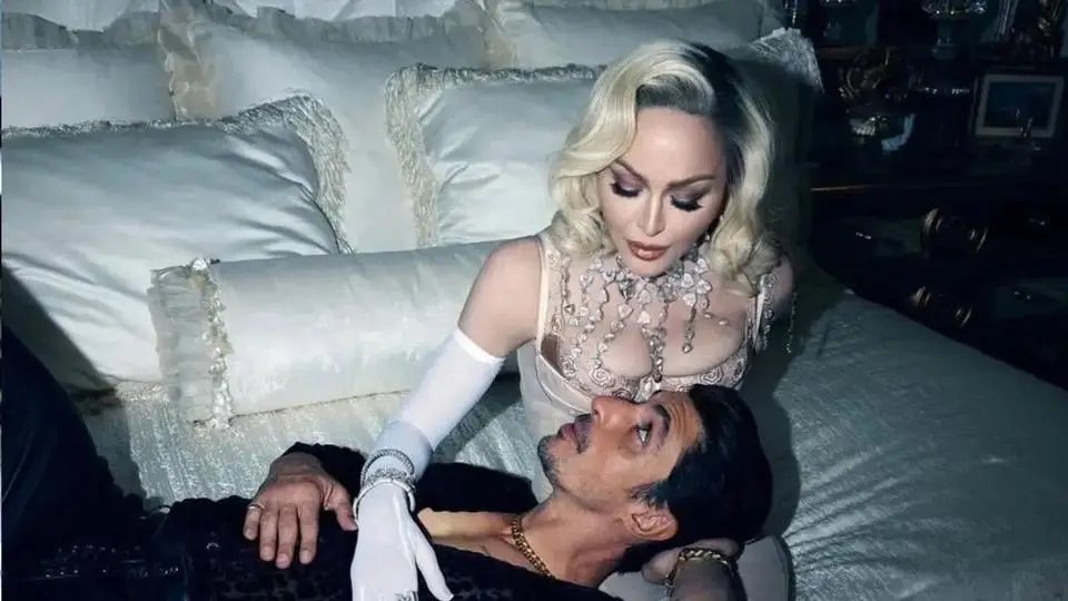 Madonna y Alberto Guerra incendian las redes con sensual campaña de publicidad (+VIDEO)
