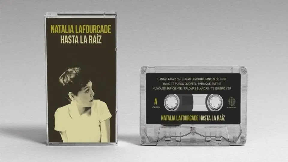 Lanzan Cassette edición especial por 10 años de "Hasta La Raiz" de Natalia Lafourcade