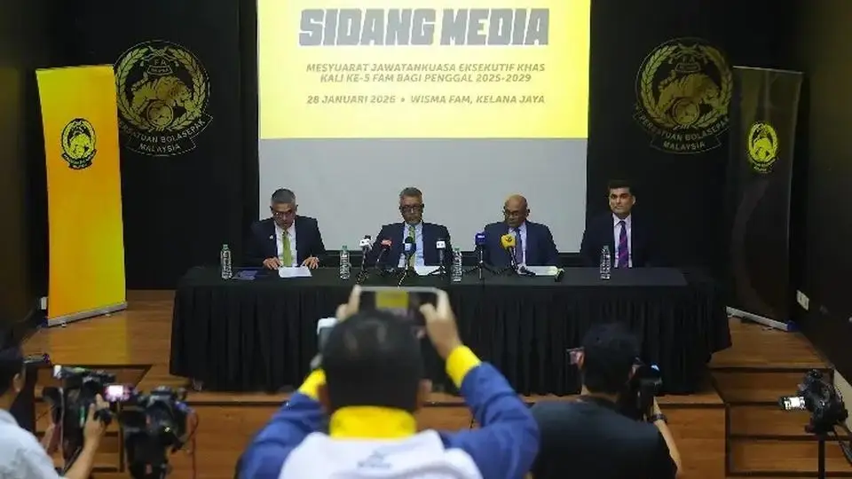 Escándalo que involucra a ex Tiburón de Veracruz provoca renuncias de múltiples directivos