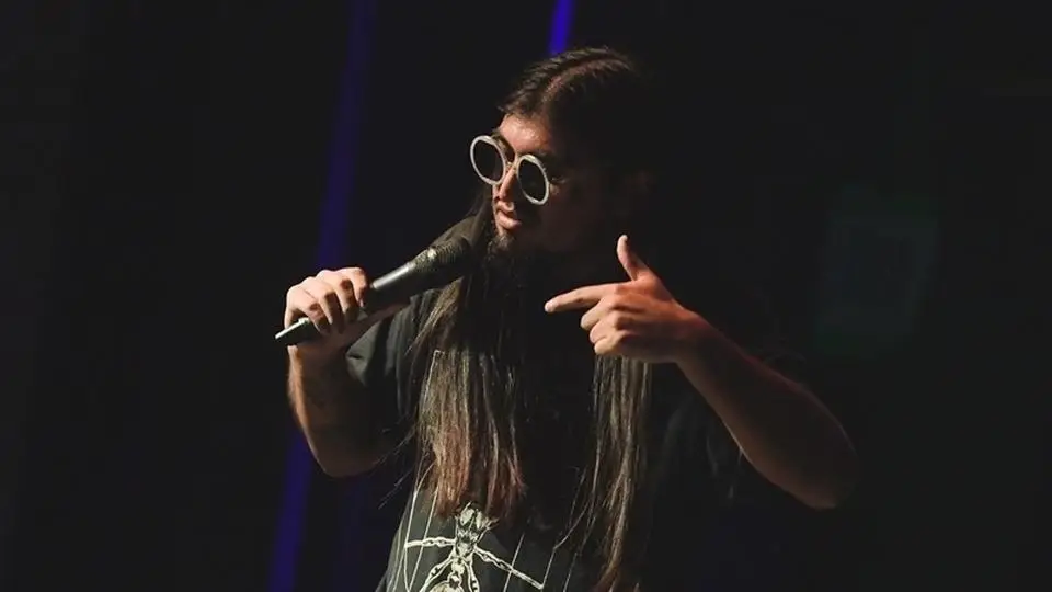 Carlos Ballarta, primer standupero en dar show en Palacio de los Deportes