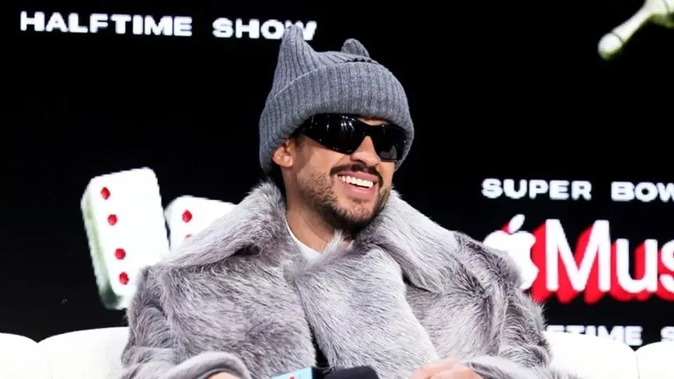 Bad Bunny promete una fiesta latina en el medio tiempo del Super Bowl 
