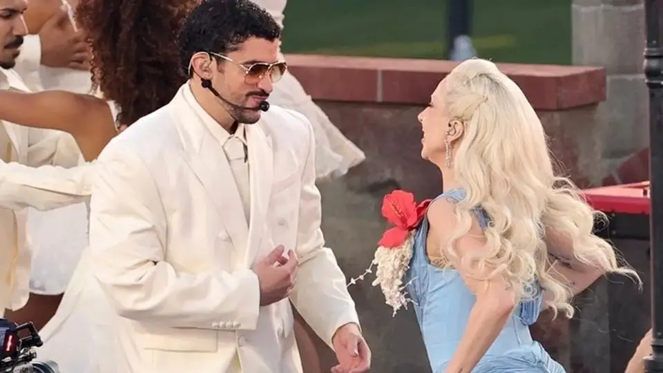 ¡Histórico show! Bad Bunny electriza el medio tiempo del Super Bowl 2026 (+video/fotos)