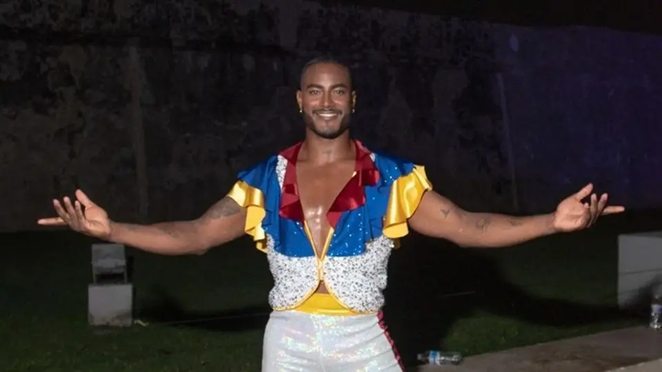 Bailarín de Shakira y ganador de Got Talent, en comparsa del Carnaval de Veracruz 2026 (+fotos/video)