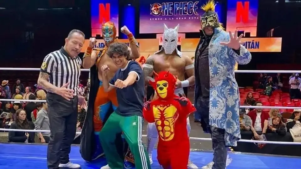 Iñaki Godoy presenta nueva temporada de 'One Piece' en ring de lucha libre