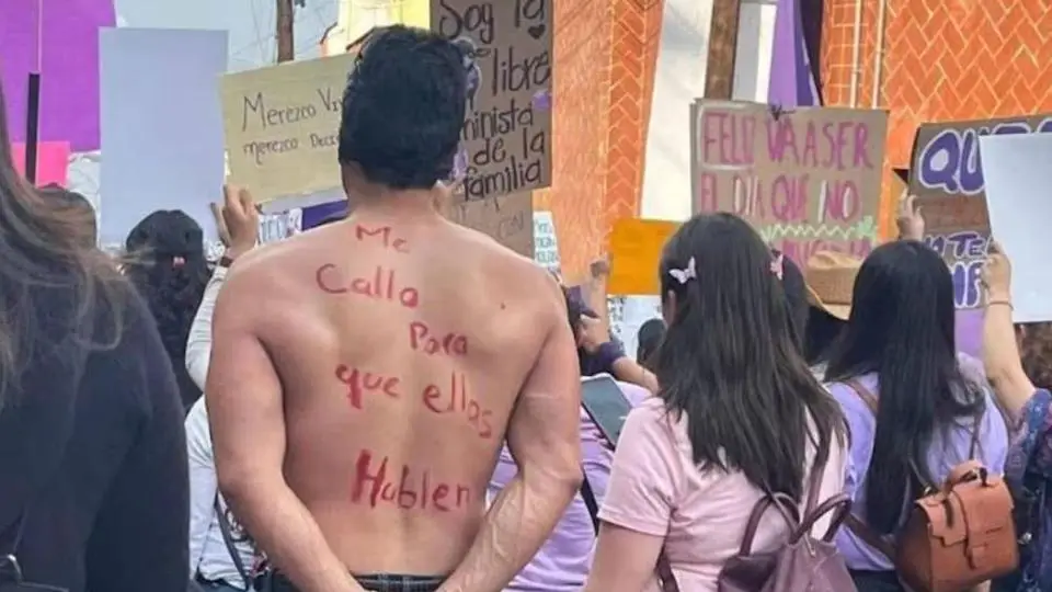 Se quiso hacer pasar por aliado feminista… y lo exhiben como deudor alimentario en plena marcha del 8M