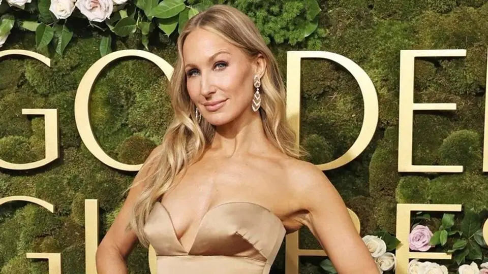 Nikki Glaser conducirá los Globos de Oro por tercera vez en 2027