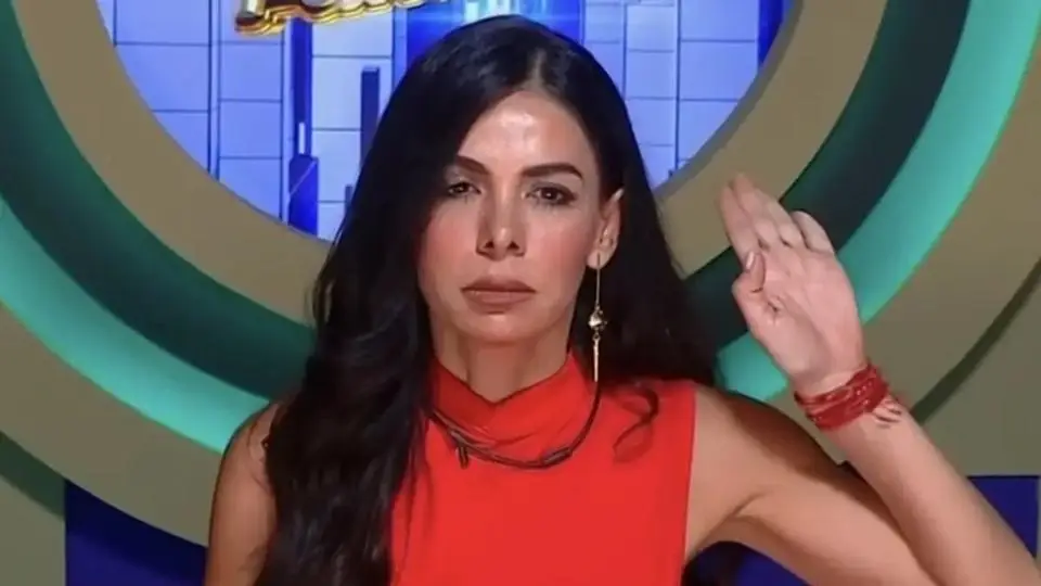 Participante de La Casa de los Famosos hace señal mundial de auxilio (+video)