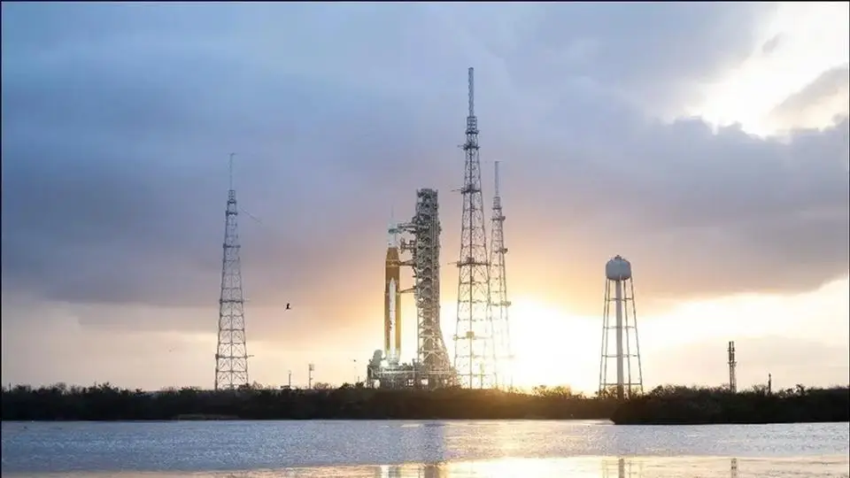 Regresa el humano a la Luna ¡Checa el lanzamiento en XEU!